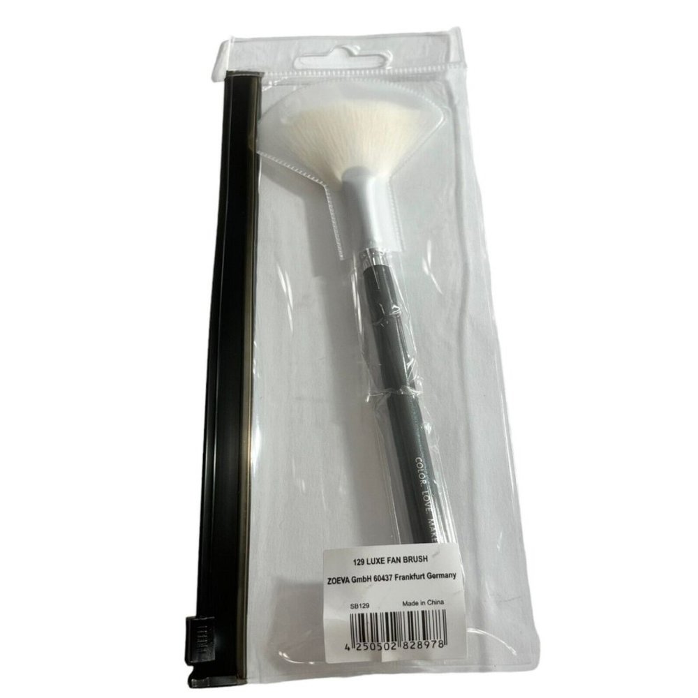 NEW 129 LUXE Flat Fan Brush Makeup Highlighter ZOEVA Germany with Case #60437